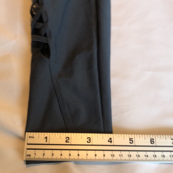 Womens size medium gray Marika ankle length legging with cutout - Picture 3 of 9